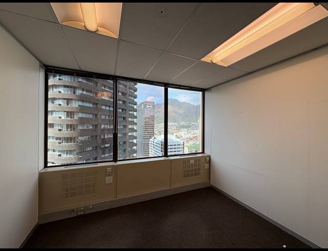 676.90M² OFFICE TO LET IN CAPE TOWN CITY CENTRE